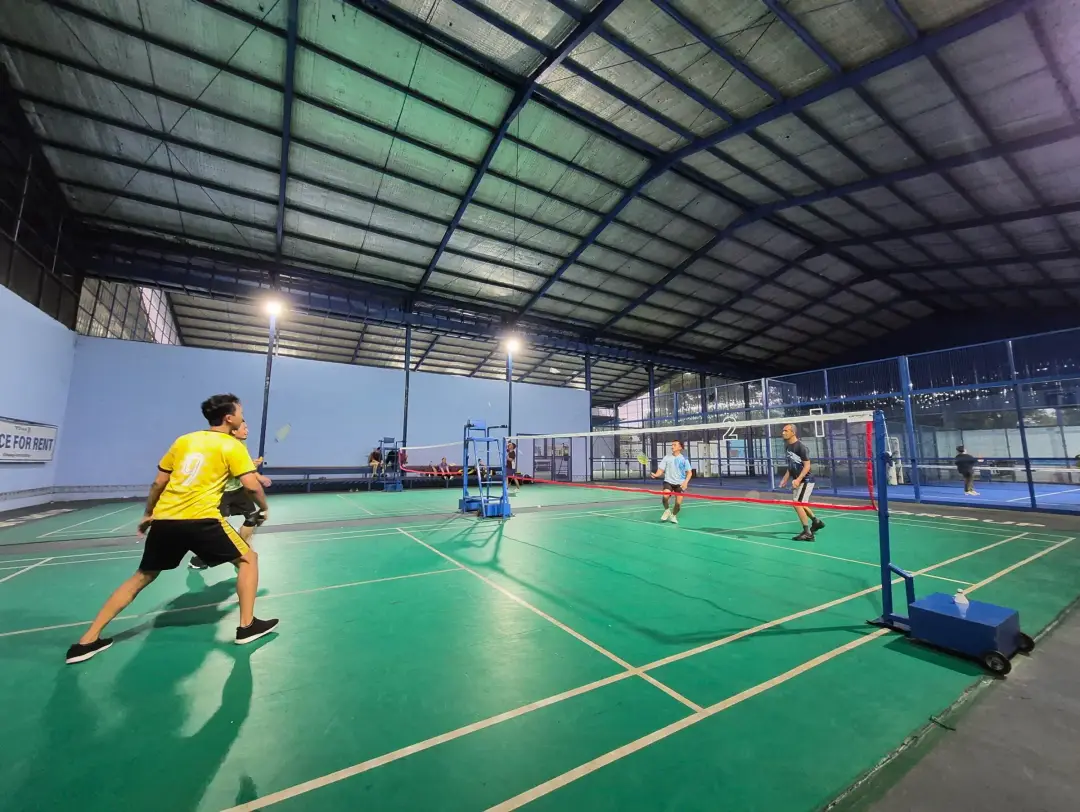 Badminton players
