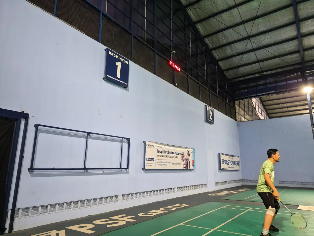 Badminton court 1